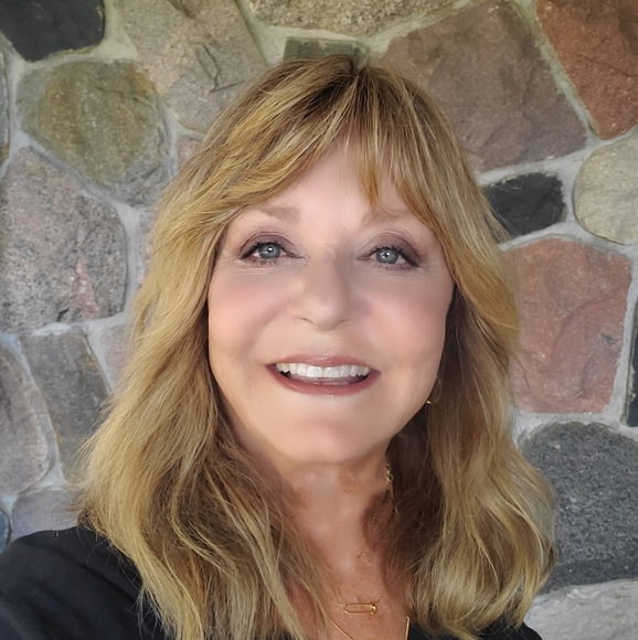 Meet your Posher, C. Ann - Picture 1 of 9